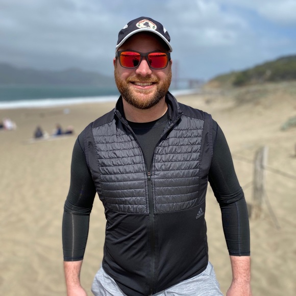 🤘 - Picture 1 of 2